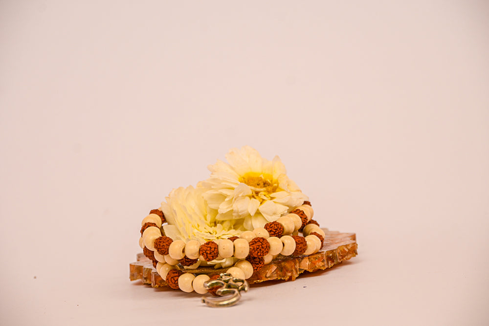 Kalavati Agate Rudraksha Sandalwood  Bracelet